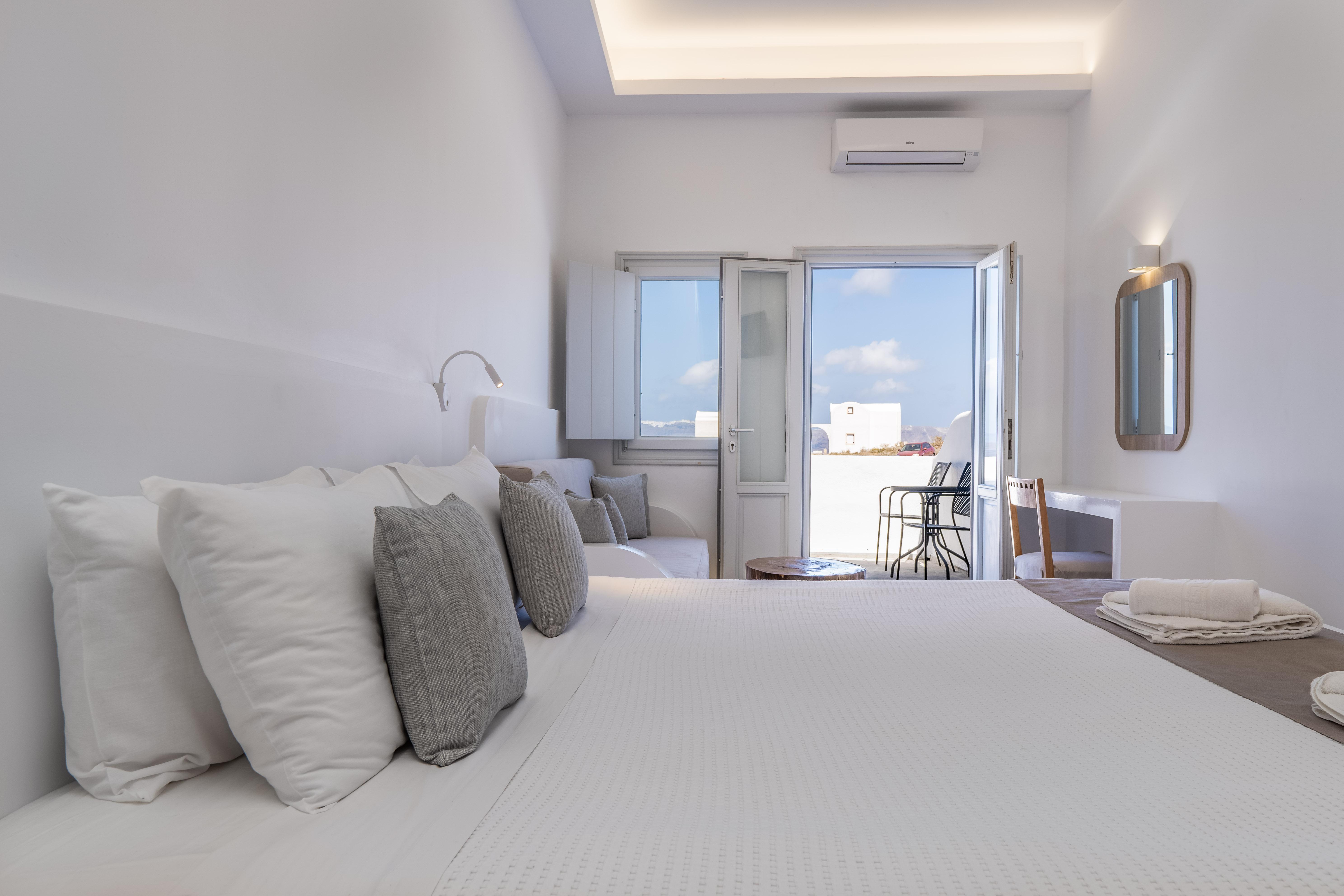 Serenita Luxury Suites Akrotírion 外观 照片