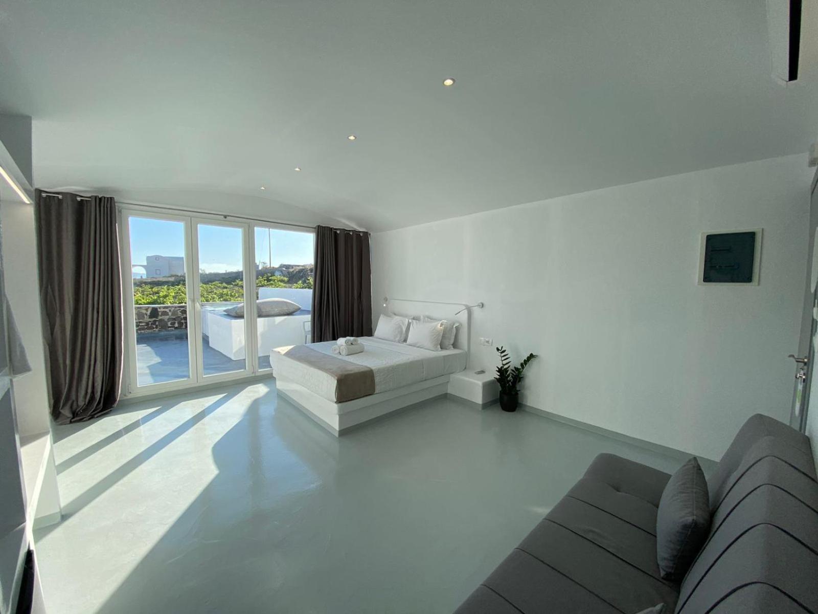 Serenita Luxury Suites Akrotírion 外观 照片