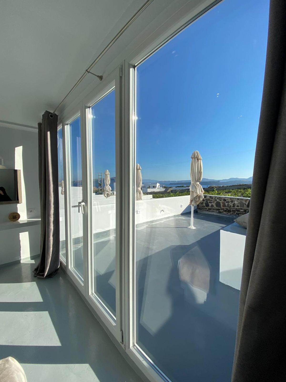 Serenita Luxury Suites Akrotírion 外观 照片